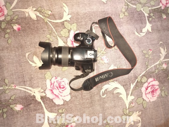 canon1100D dslr camera